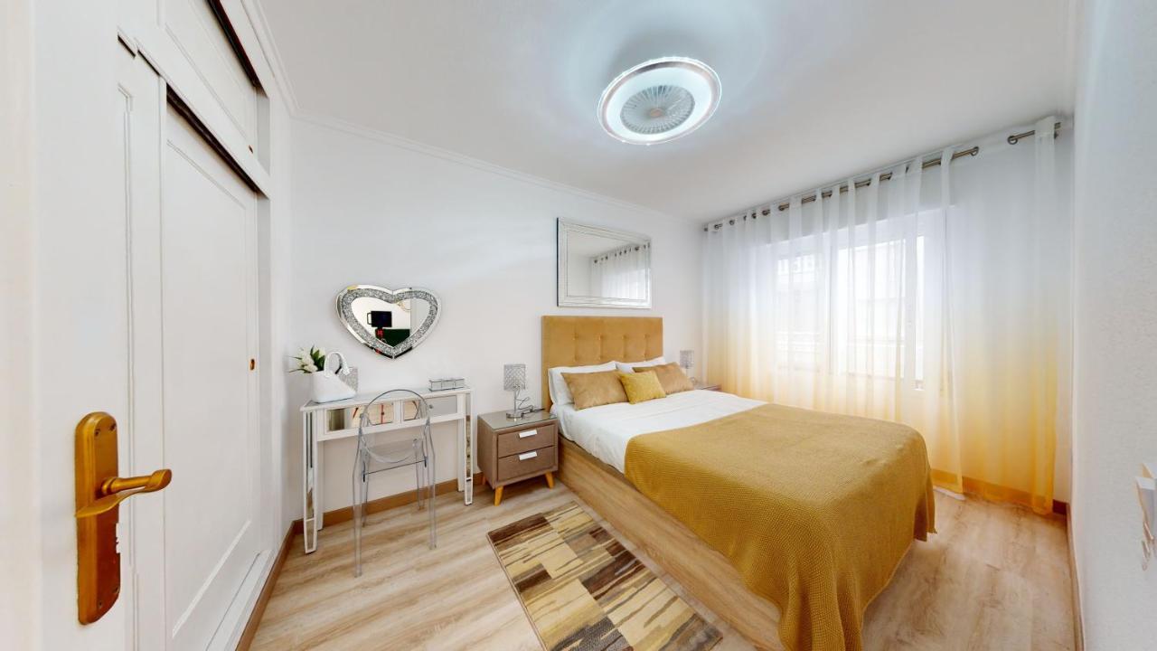Appartement Pedro Lorca à Torrevieja Extérieur photo