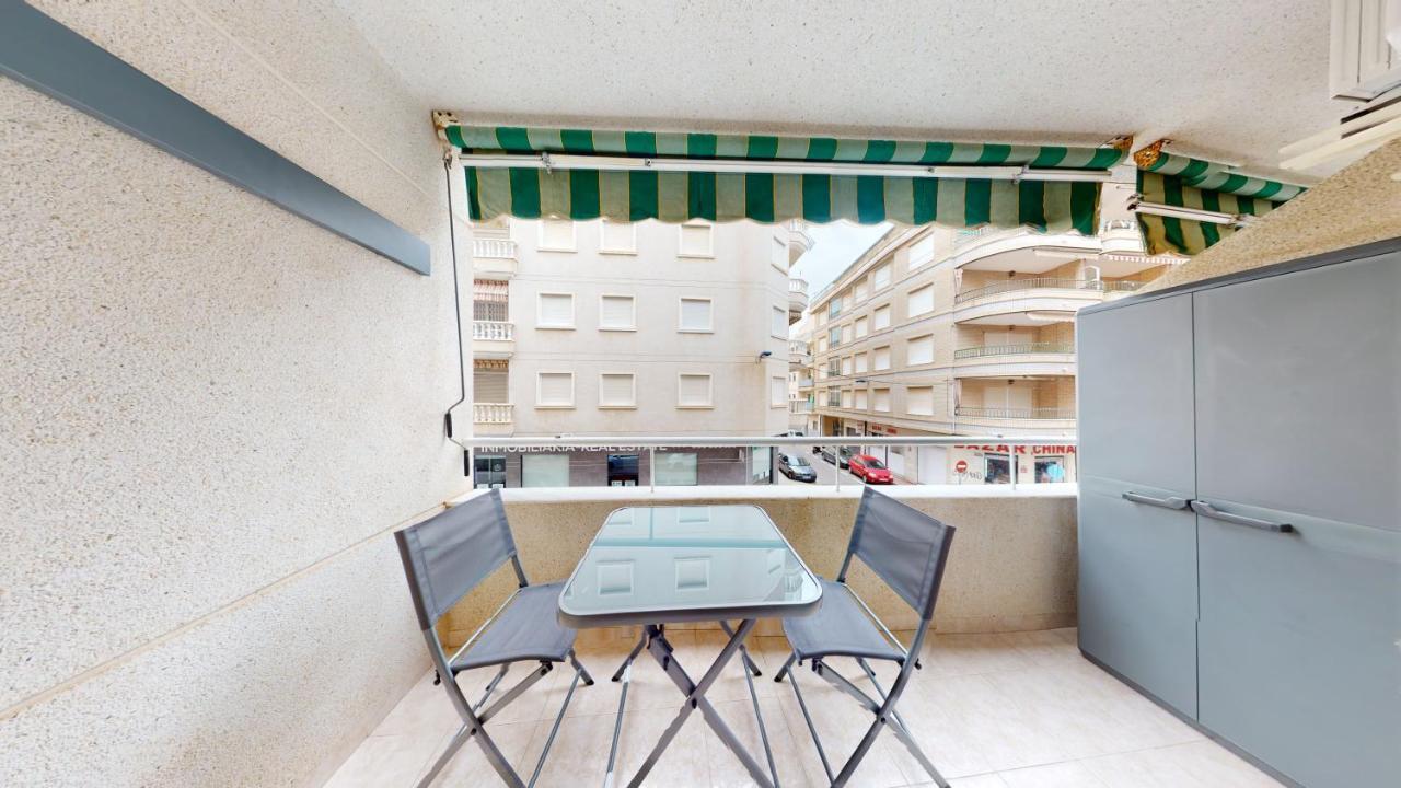 Appartement Pedro Lorca à Torrevieja Extérieur photo